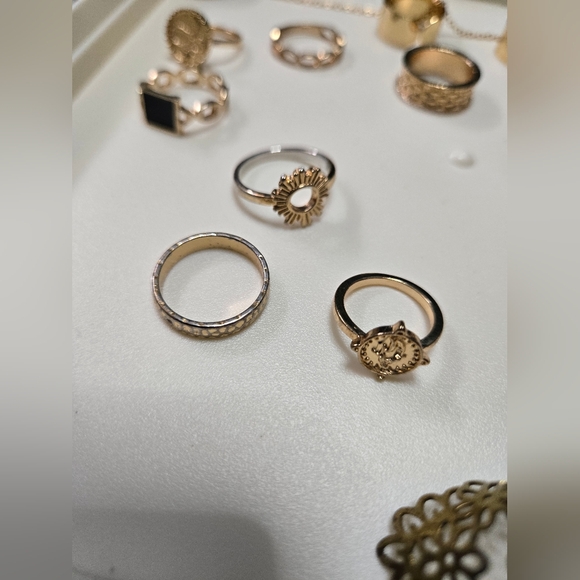 Assorted Ring Lot In Various Sized - Picture 2 of 6